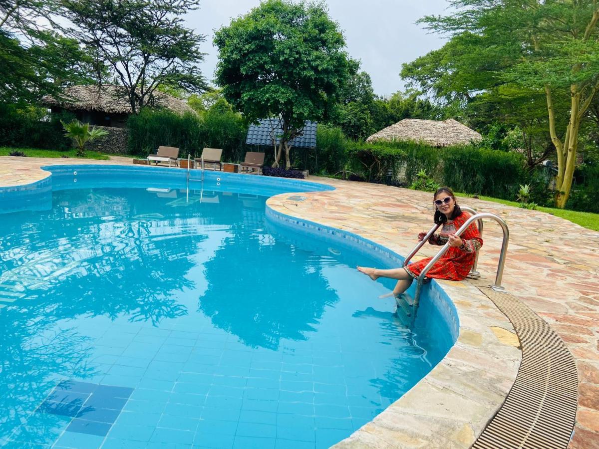 Lodge Mara Sweet Acacia *
