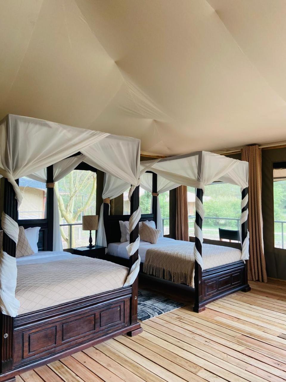 Lodge Mara Sweet Acacia